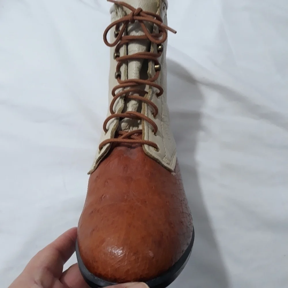 Vintage J. Chisholm USA 7M Booties Brown & Cream New Genuine Leather Siz…